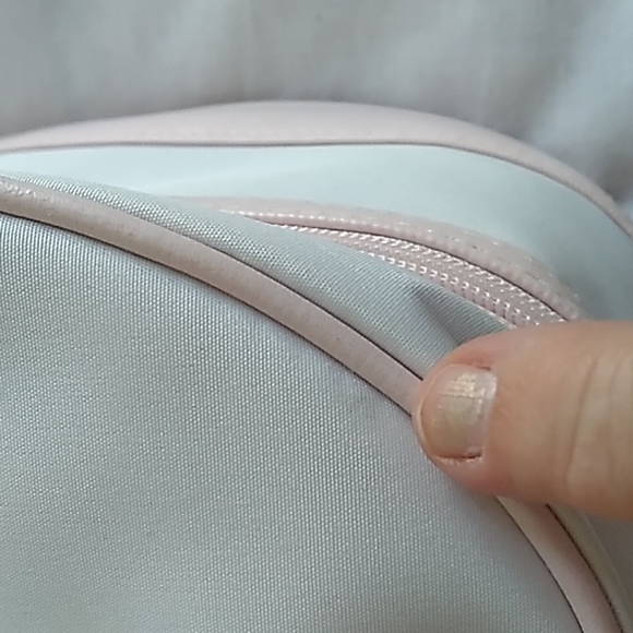 Lancome white and pink Cosmetic Bag - Picture 4 of 13